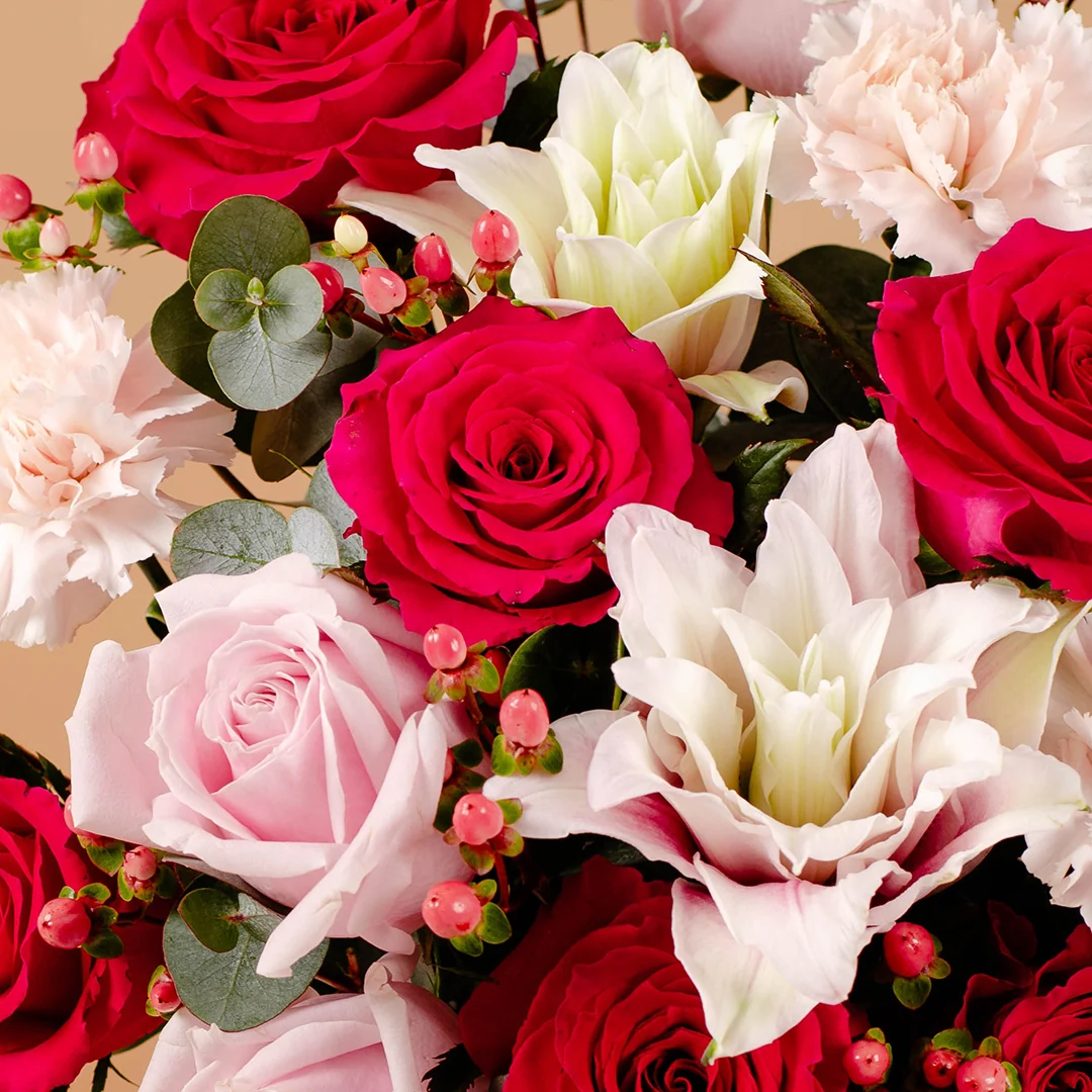 Beatrice Rose Lily Flower Box - Image 5