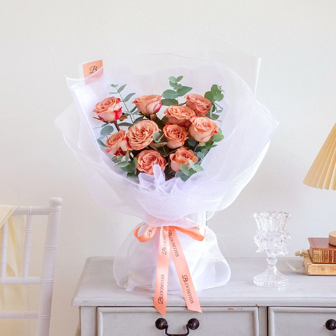 Charlie Cappuccino Rose Bouquet - Image 3