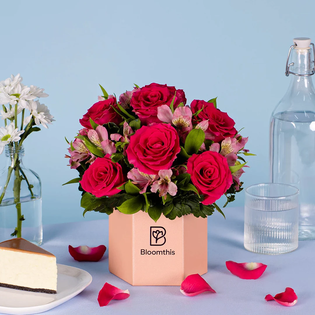Gwen Hot Cherry Pink Rose Flower Box - Image 3