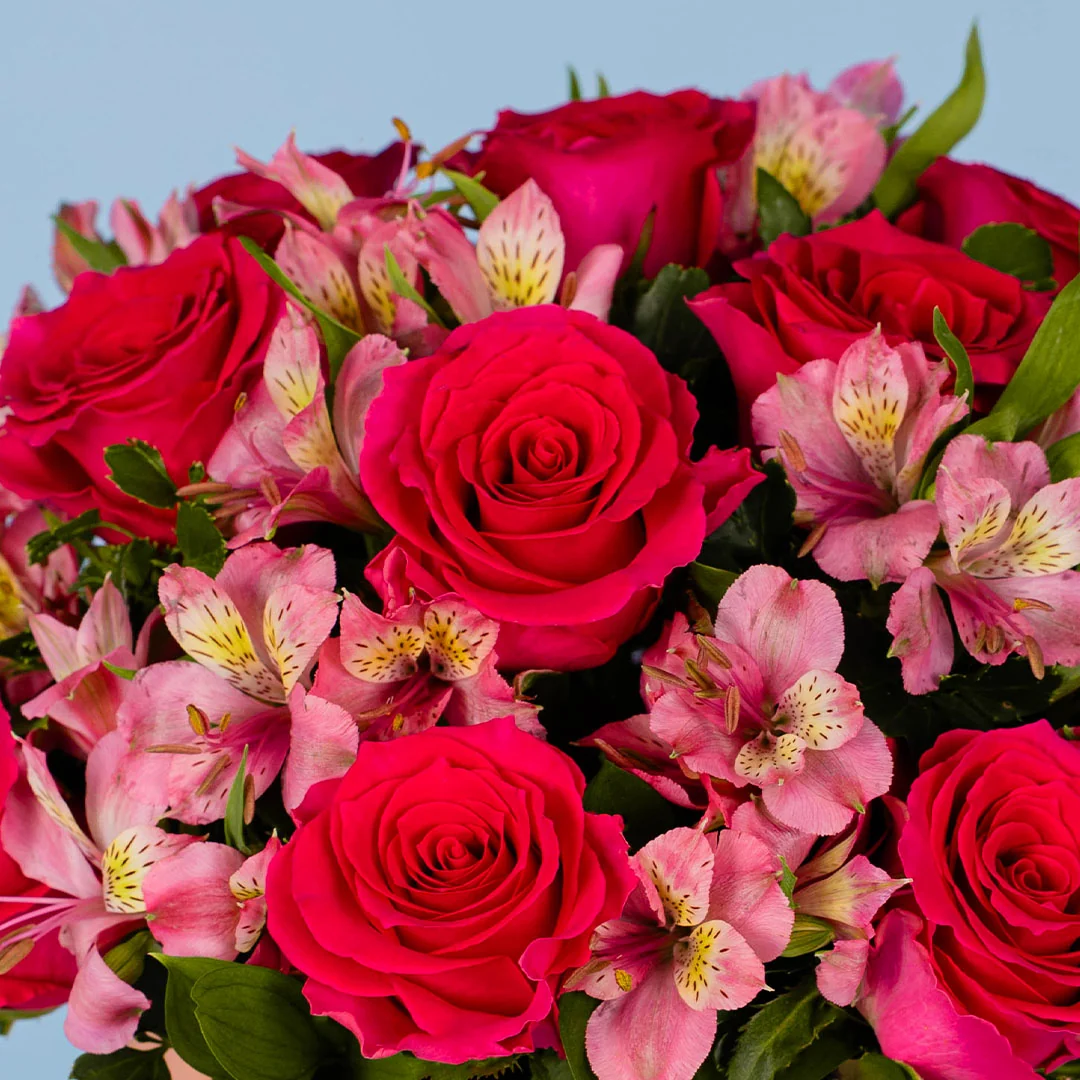 Gwen Hot Cherry Pink Rose Flower Box - Image 5