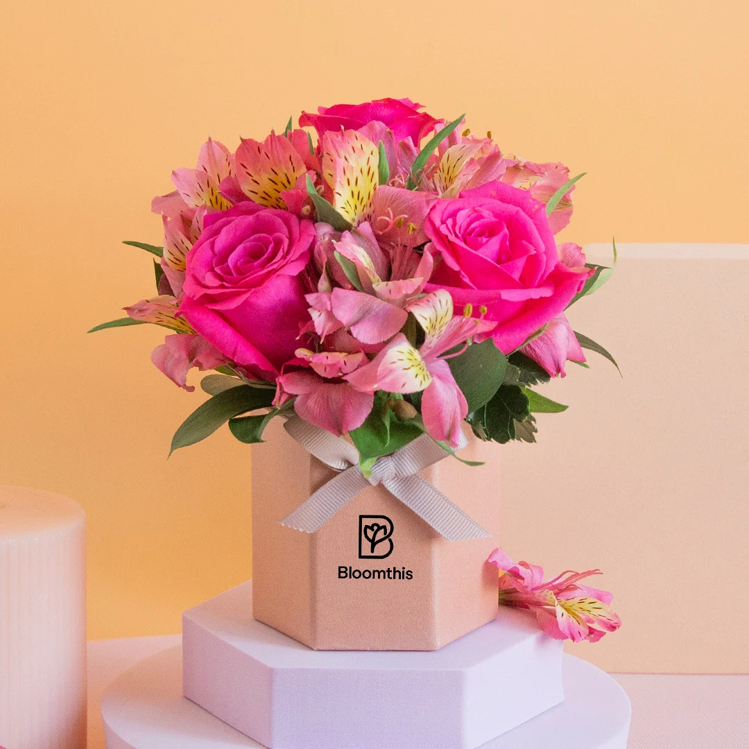 Gwendolyn Rose Mini Flower Box - Image 3