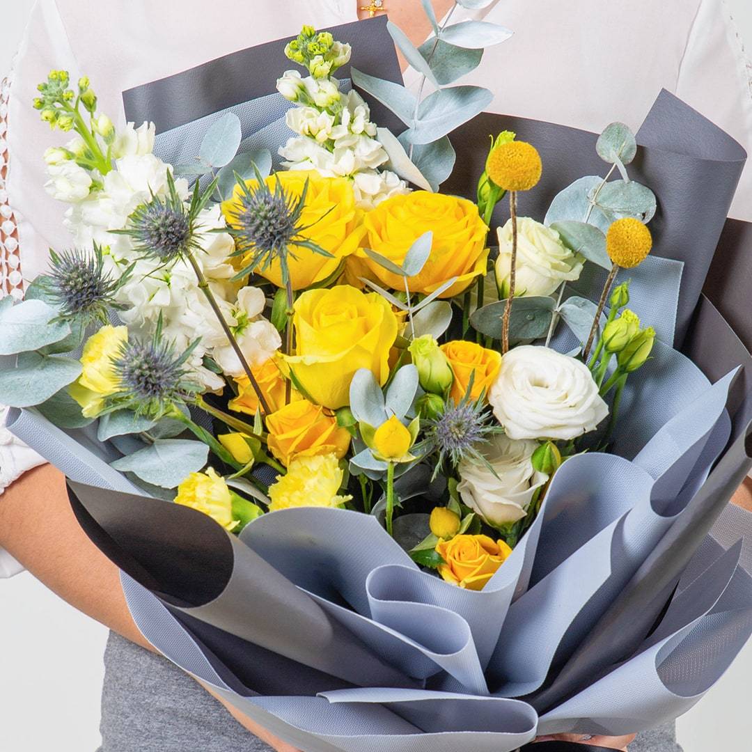 Jeanette Yellow Rose Bouquet - Image 3