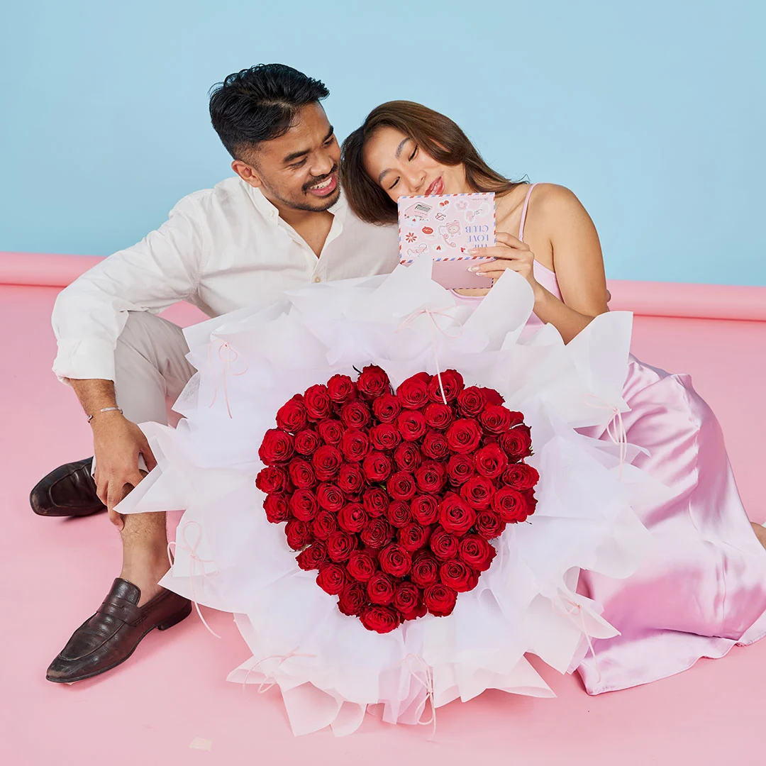 Lyndi Red Rose Heart Bouquet - Image 7