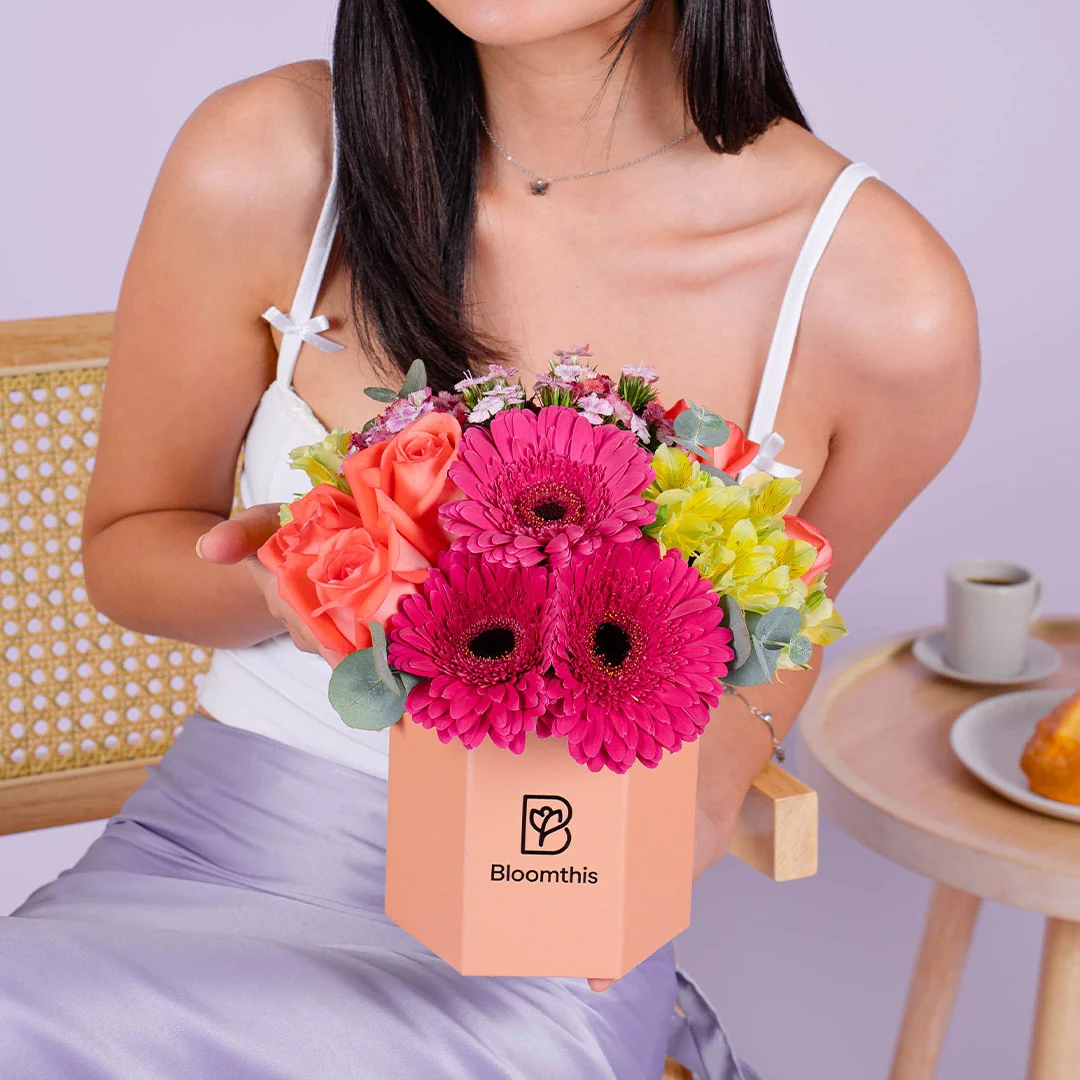 Matilda Gerbera & Rose Flower Box - Image 4