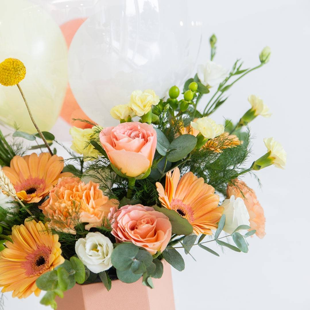 Neveah Balloon Flower Box - Image 5