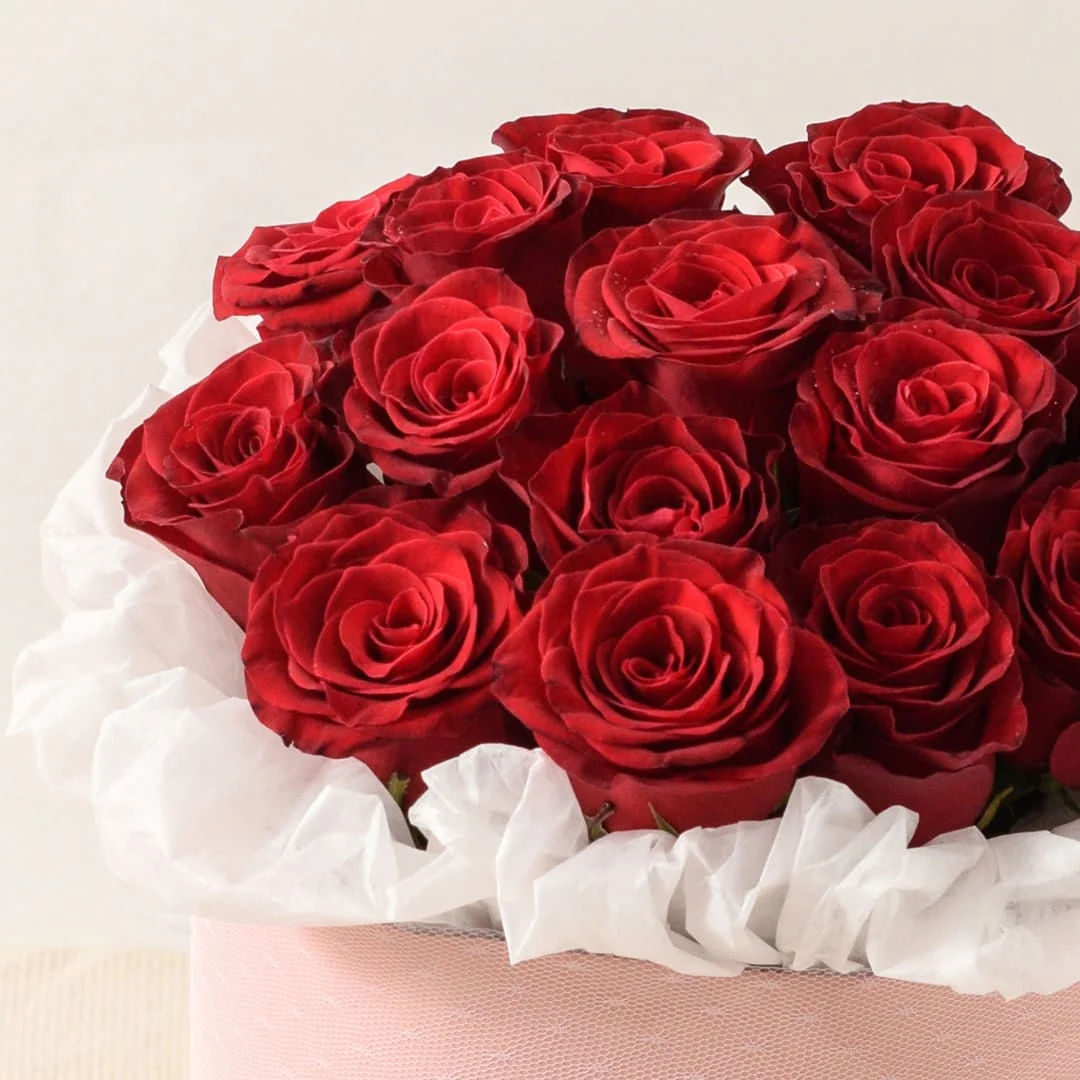 Rachel Ruby Rose Bouquet - Image 4